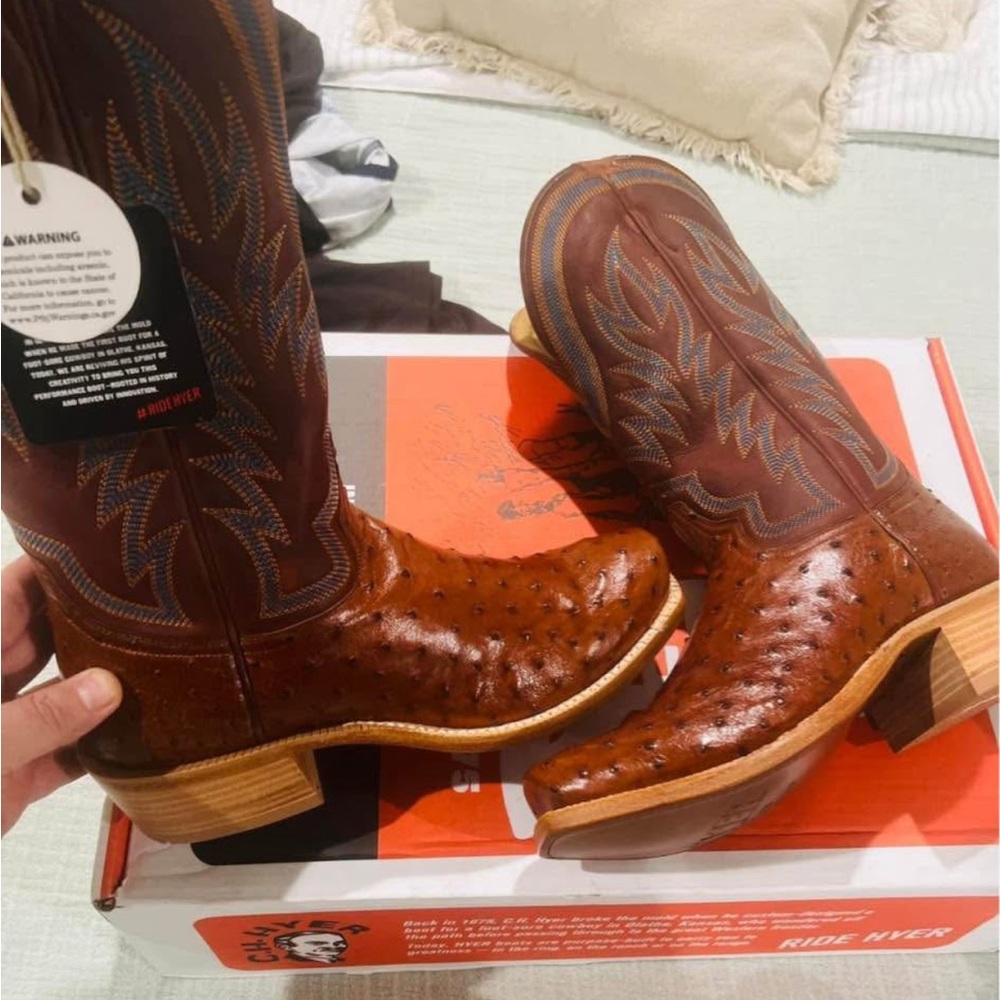 Hyer Ostrich Cowboy Boots. Worn a handfull of times just not enough to keep them